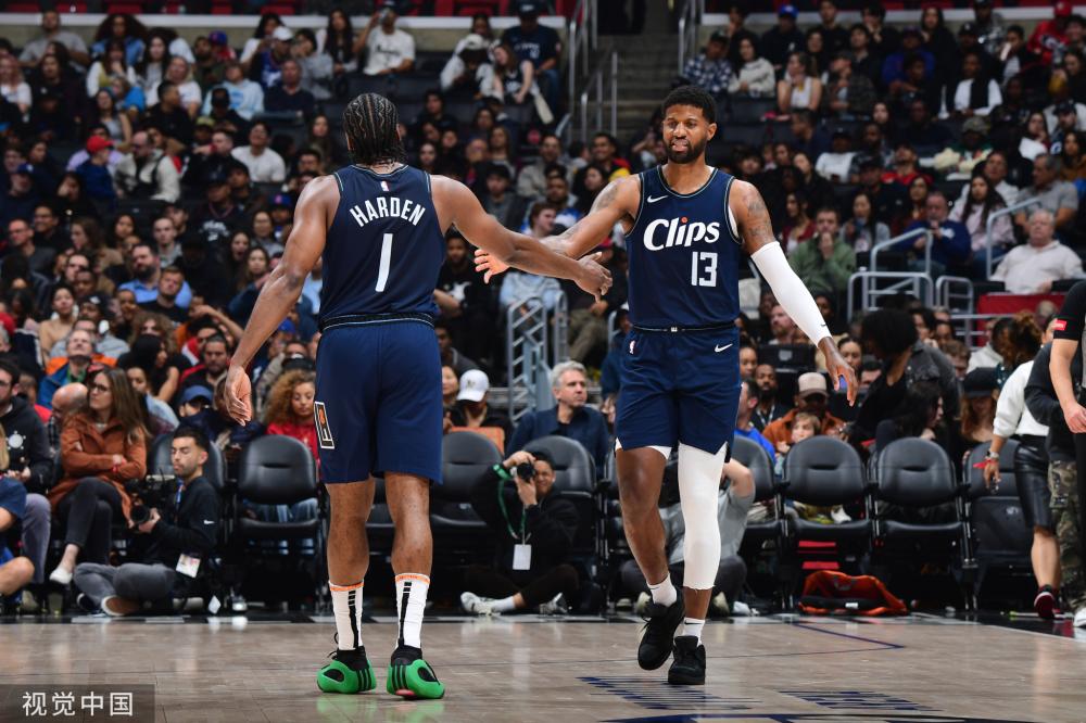 何利用其青 何利用其青