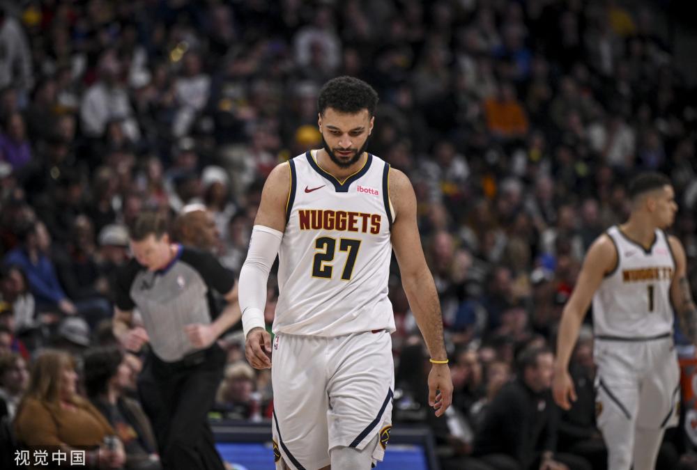 足球作为其 足球作为其